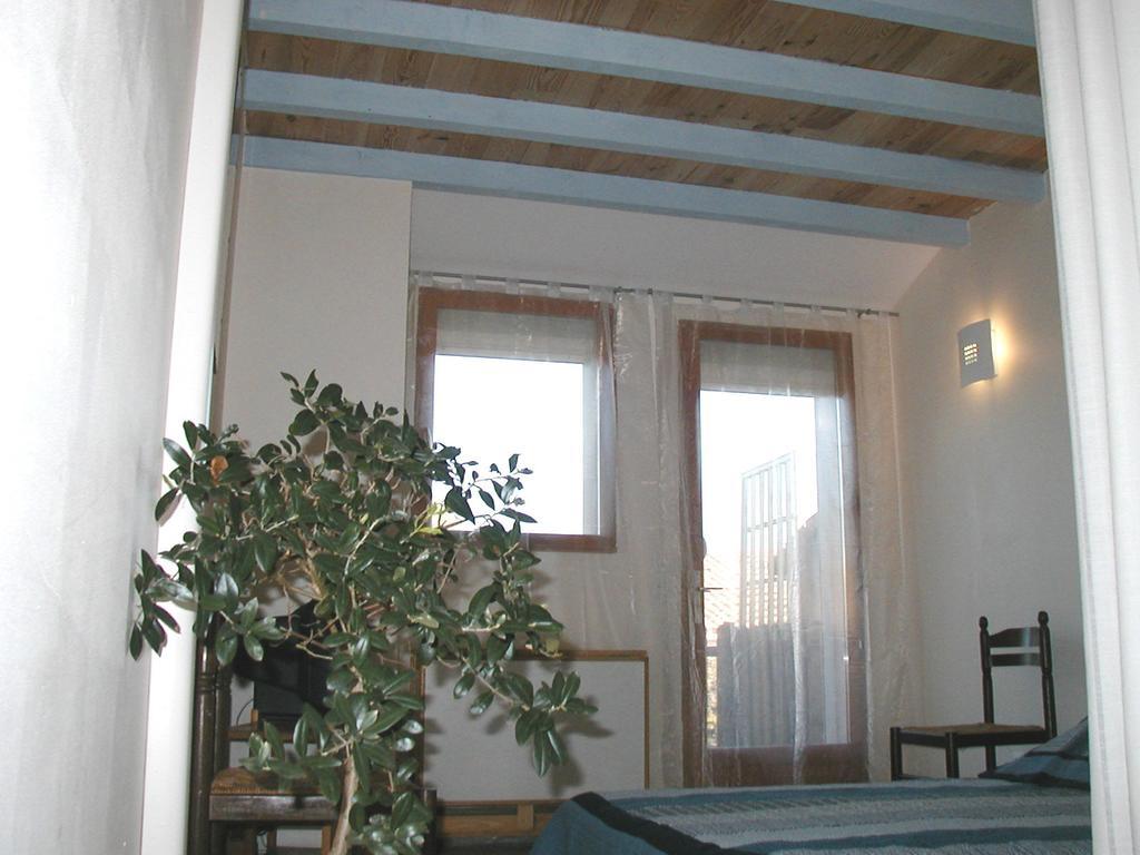 La Parenthese Appartement Sommières Kamer foto